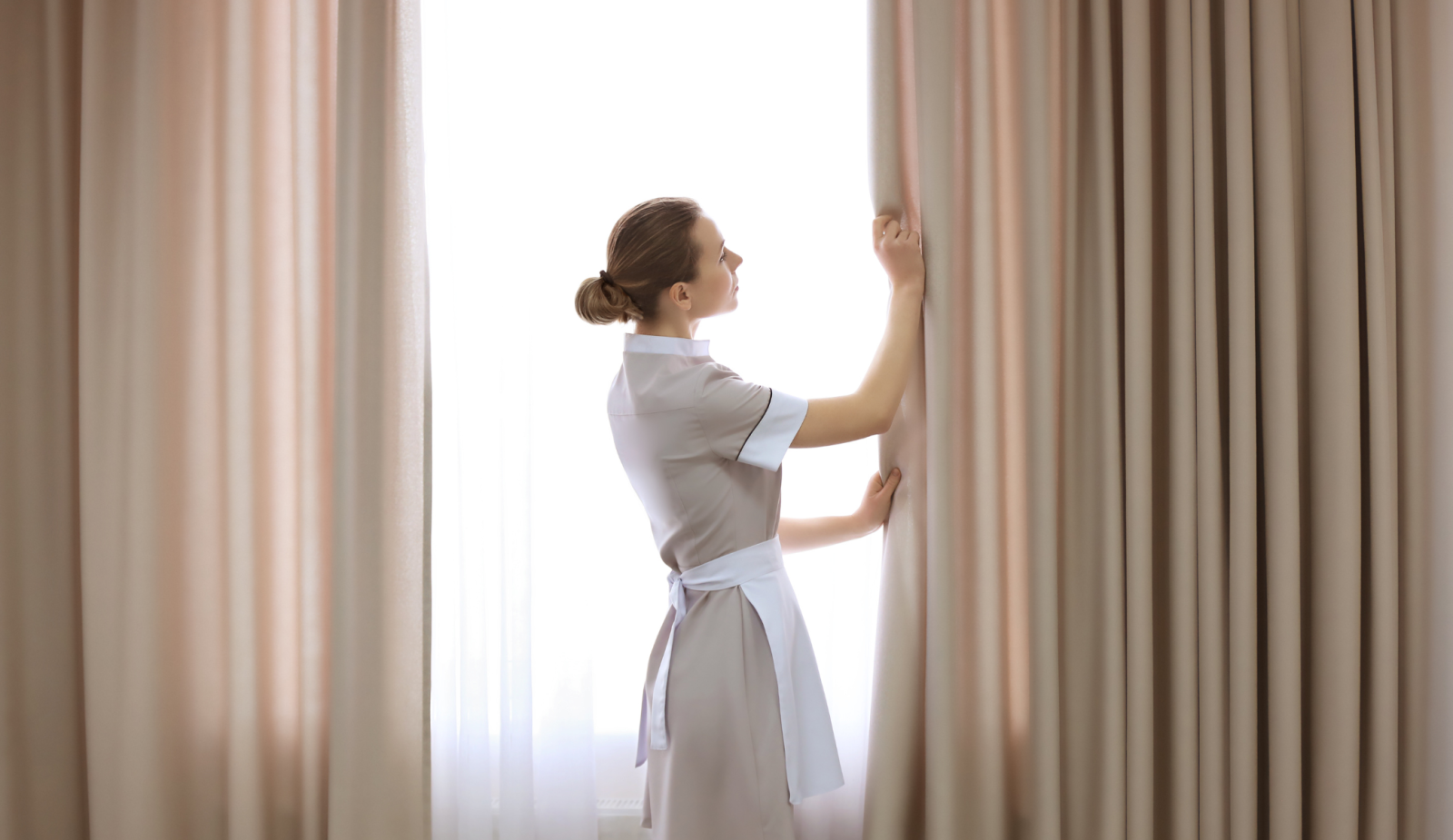 Hãy Lựa Chọn Queen Laundry Cho Sự Sạch Mới Rèm Màn Của Bạn!